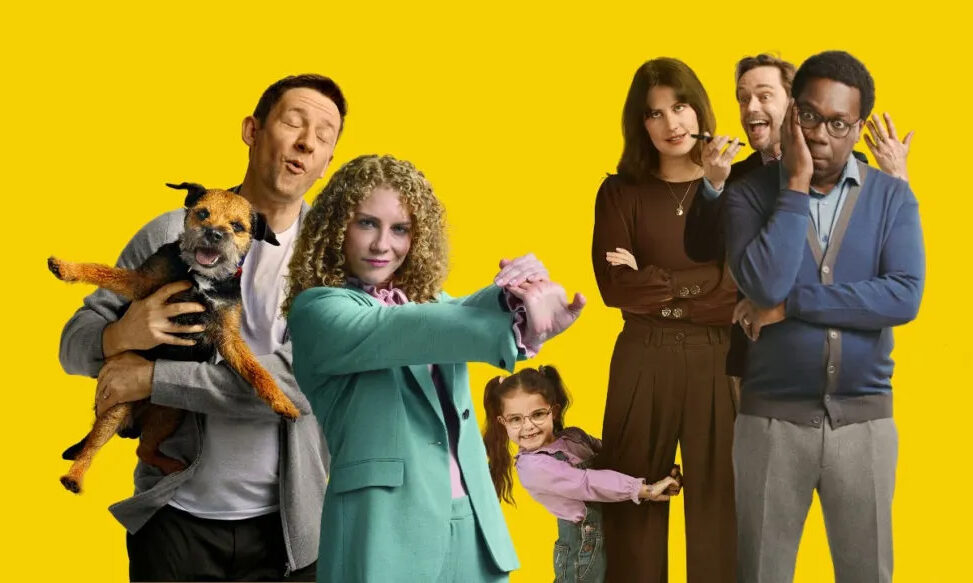 Jabra Meet the unmeetables Kampagnenmotiv mit Personen vor gelbem Hintergrund